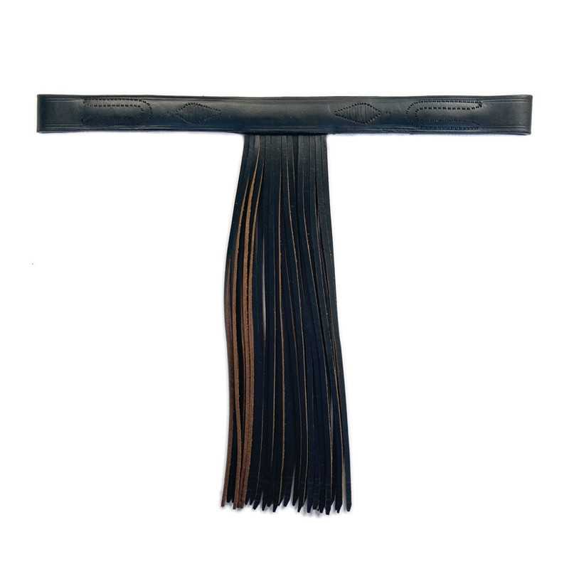 Cinto preto de couro com franja longa