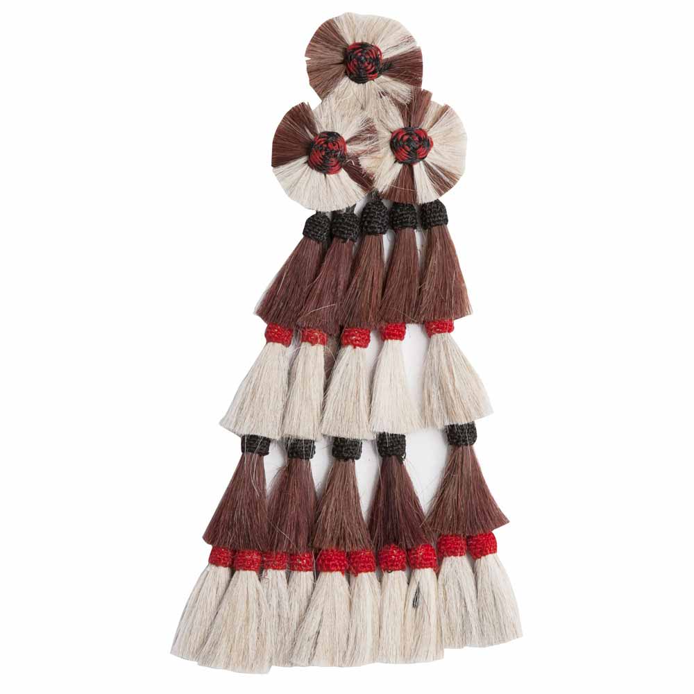 Brincos artesanais castanho e bege com detalhes vermelhos e pretos