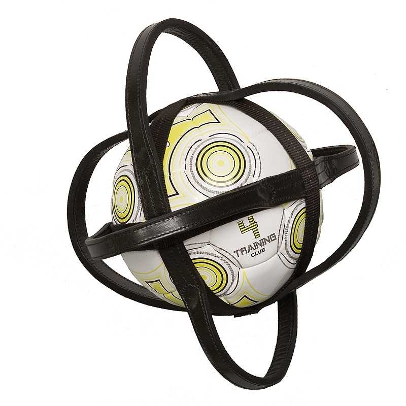 Bola de futebol branca com suporte de treino preto