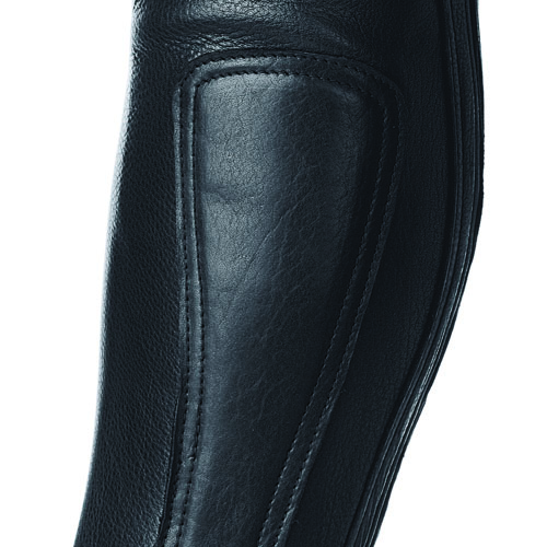 material de couro preto com costura detalhada