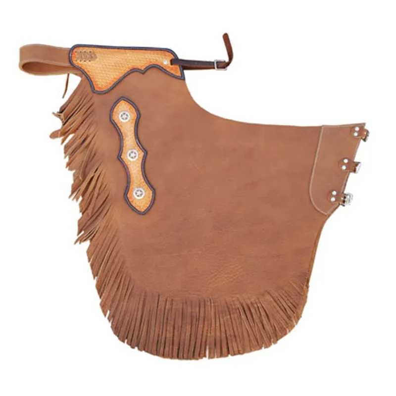 Perneira em couro castanho claro com franjas e detalhes em couro mais claro e metal