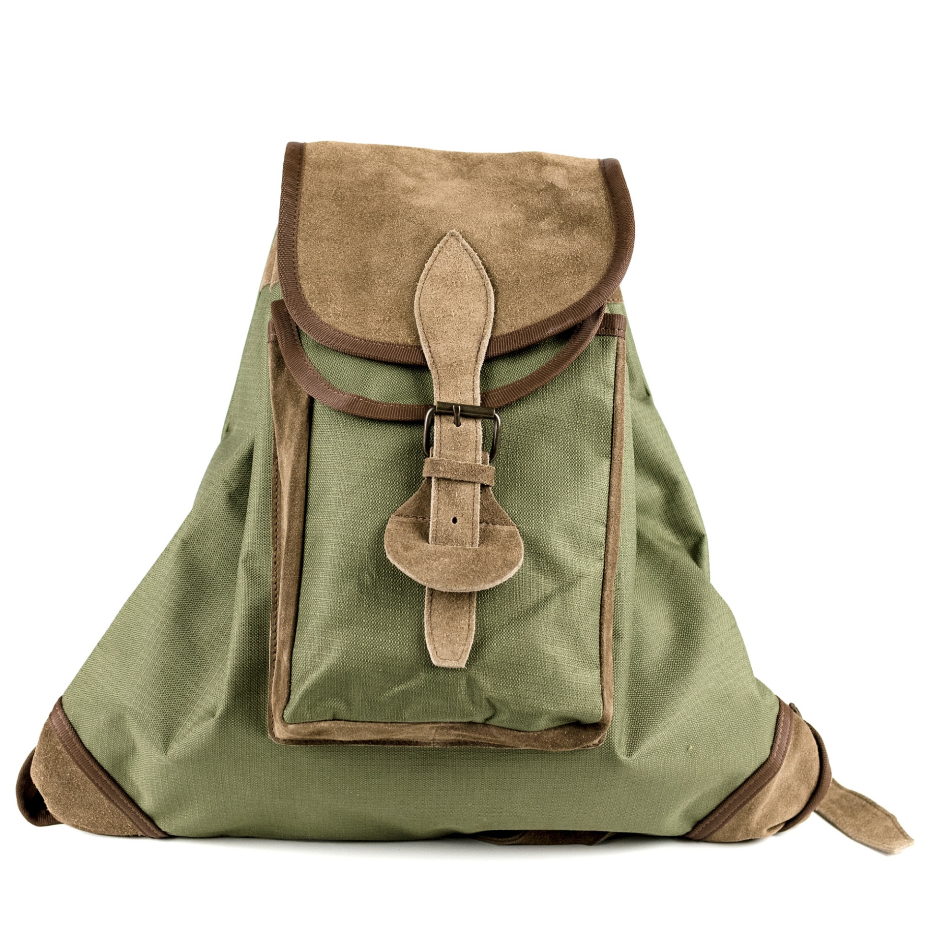 Mochila verde e castanha com fecho de fivela