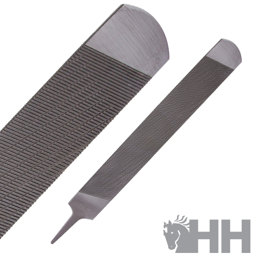 Lima metálica cinza com cabo fino e ponta arredondada, textura dentada