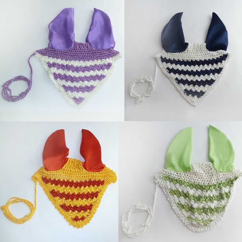 Peitilheiras trançadas coloridas com orelhas macias em quatro combinações diferentes, exibidas sobre fundo branco.