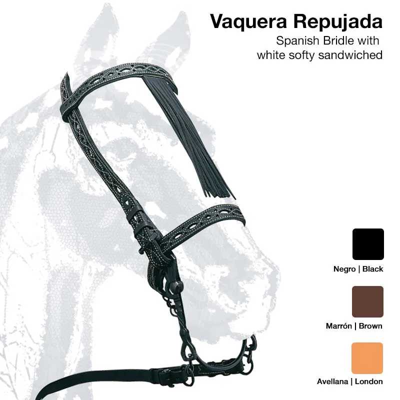 Cabresto vaqueira em pele preta com franjas e almofadado branco em ilustração de cavalo