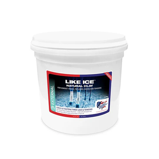 Pote branco de argila natural para cavalos com rótulo azul e vermelho