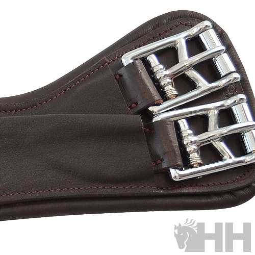 Cinta de montar em couro castanho escuro com fivelas prateadas