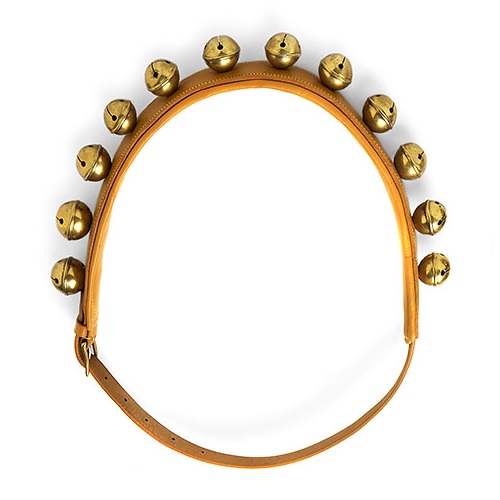 Correia de couro castanho com guizos dourados