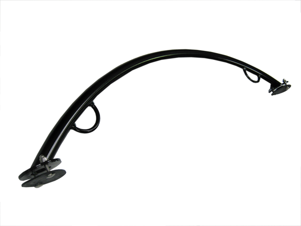 Suporte de parede ou teto em metal preto com base circular para fixação.