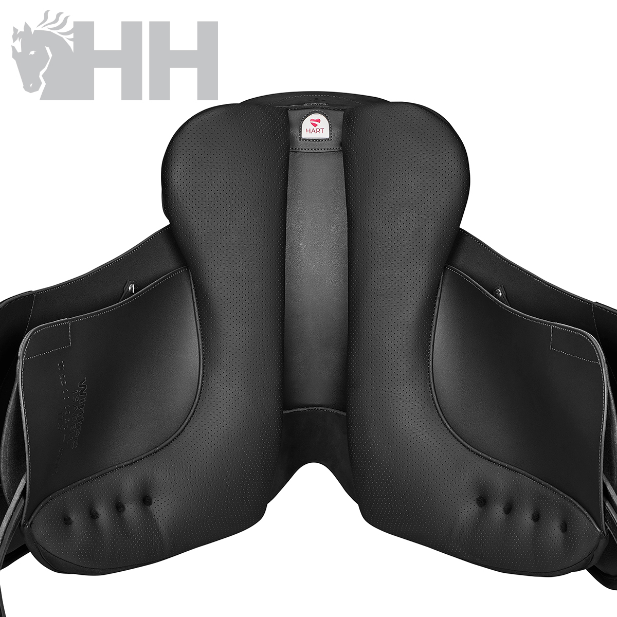 Sela de equitação preta com detalhes em pele e etiqueta Heart Equitation