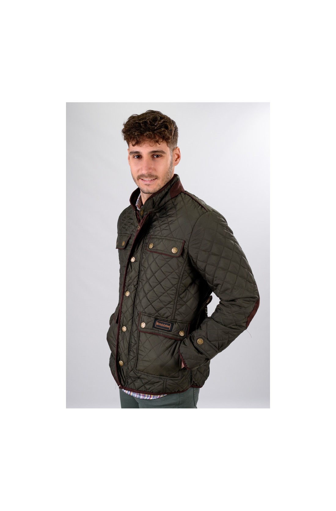 Casaco masculino acolchoado verde militar com botões e bolso frontal British Cotton