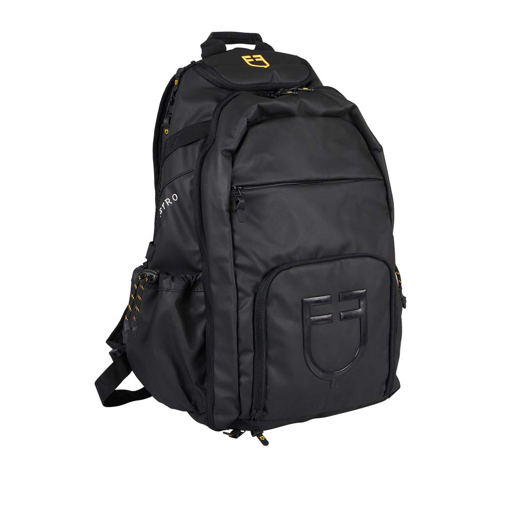 Mochila preta com logótipo amarelo e preto e texto branco STRO