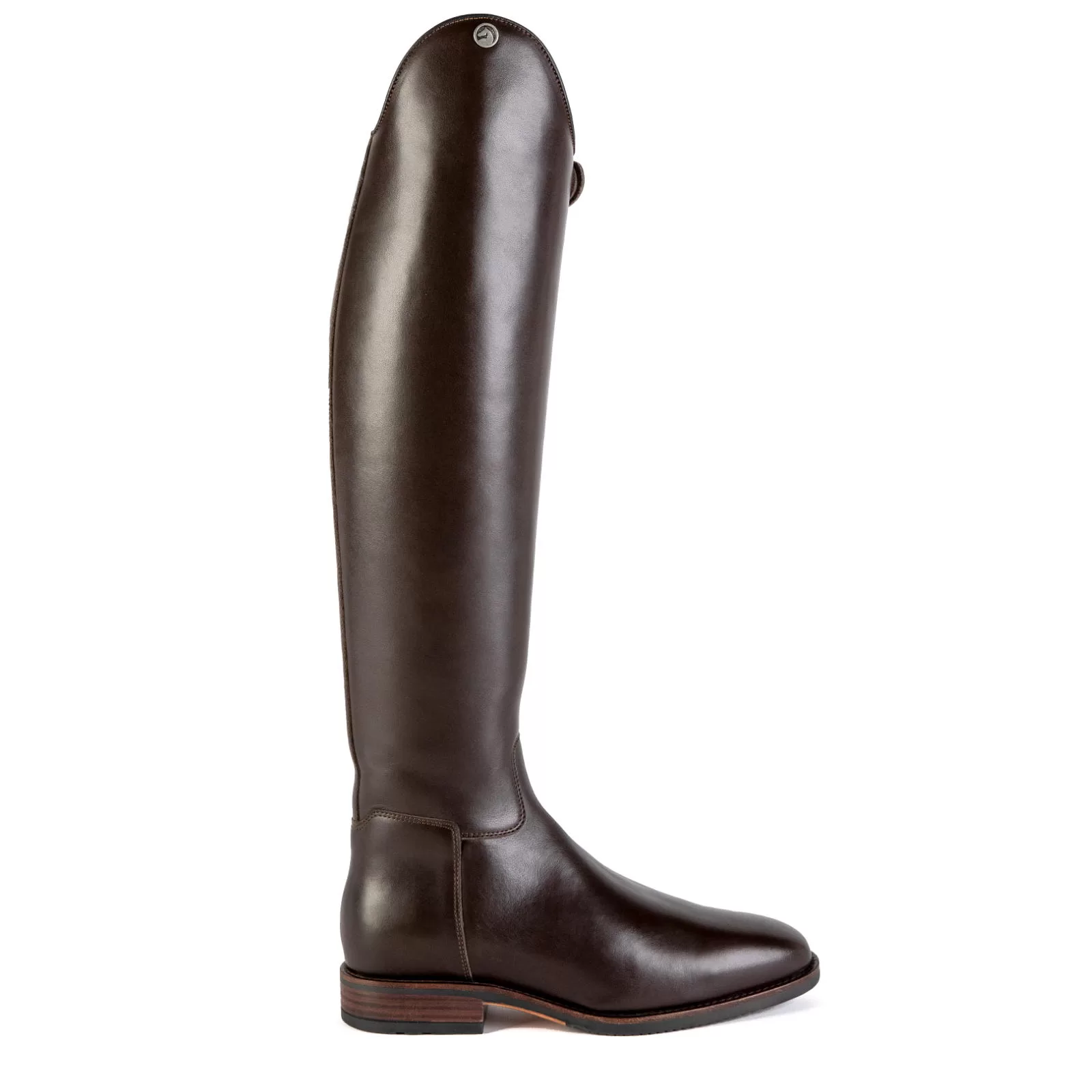 Bota alta de couro castanho escuro com botão prateado no topo