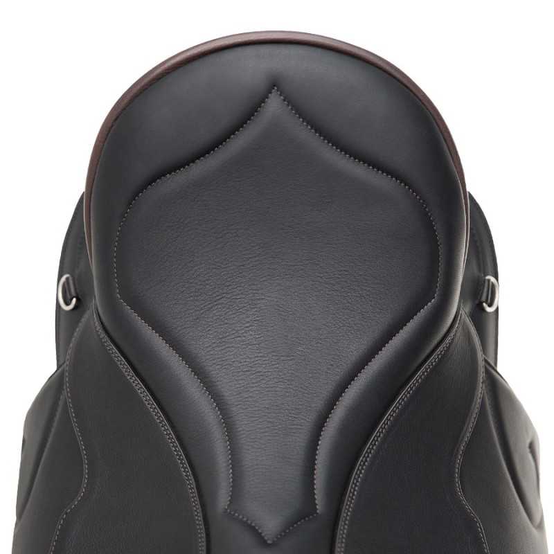 Selim de cavalo preto em couro sintético com costura decorativa