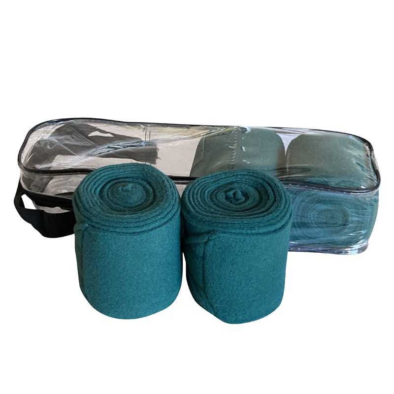 Conjunto de bandagens elásticas verdes enroladas e embaladas em saco transparente