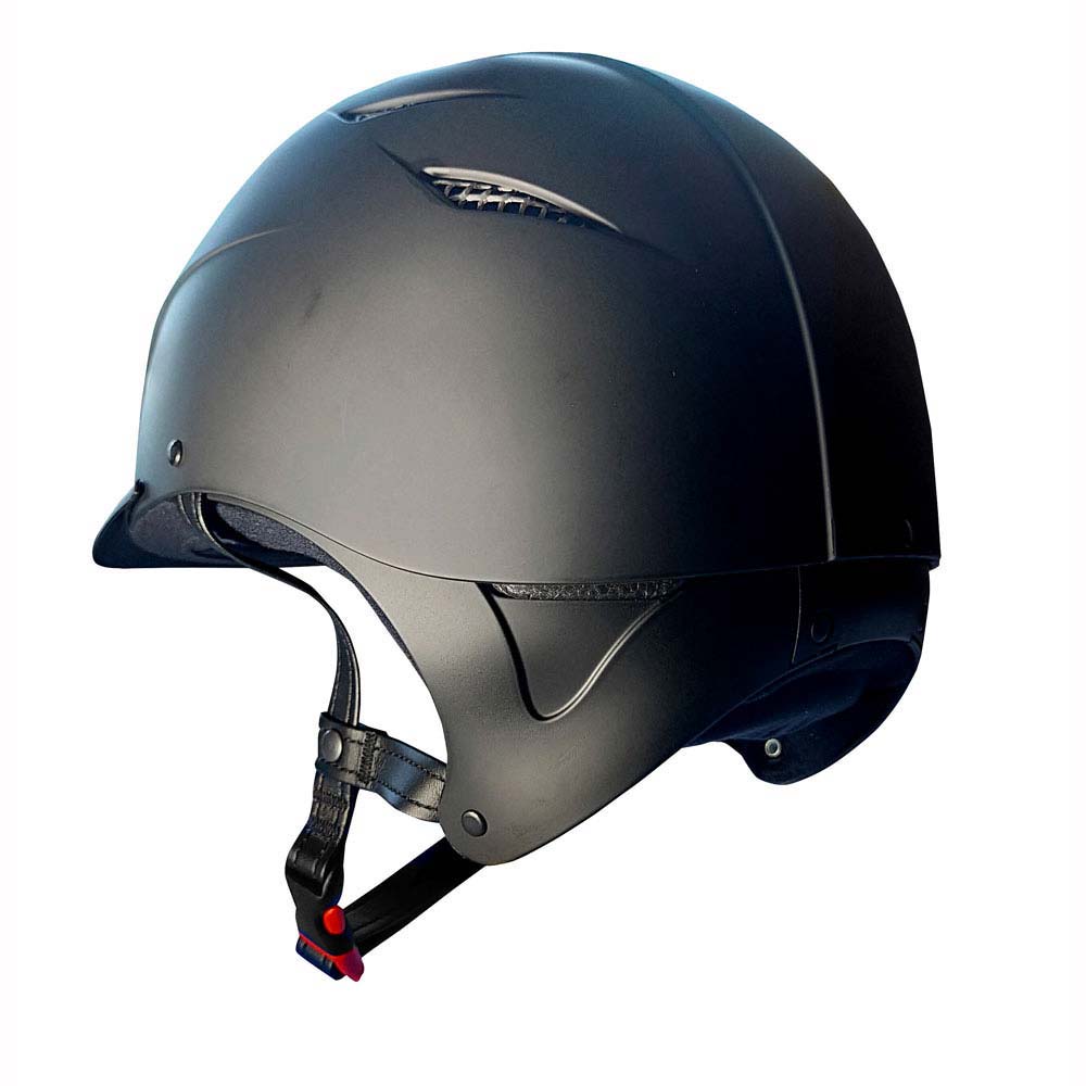 Capacete preto mate com correia e viseira curta