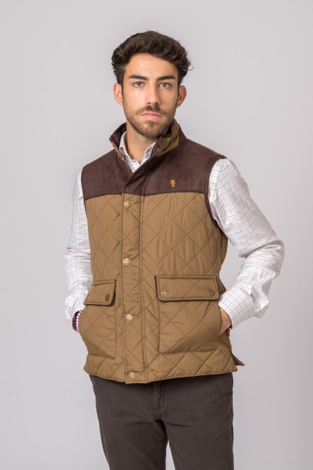 Colete masculino castanho bege matelassê com detalhes em castanho escuro