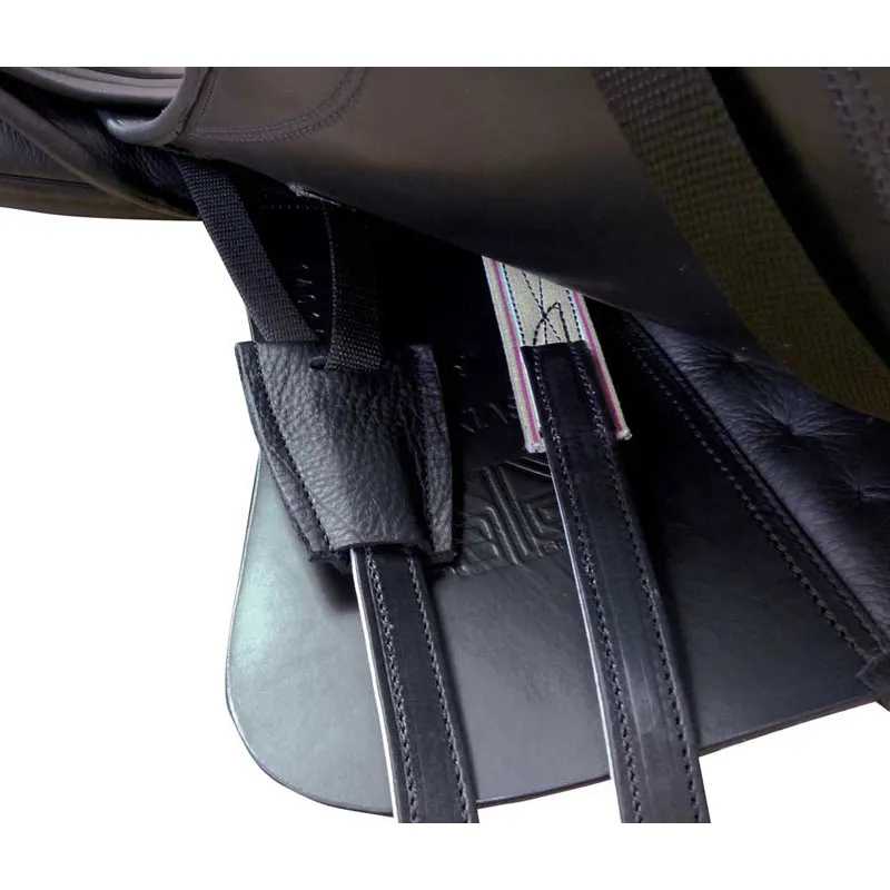 Parte de sela preta para equitação com couro e alças