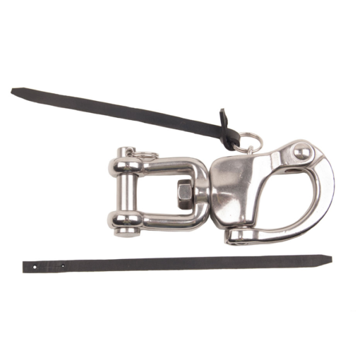 Gancho metálico prateado e tiras pretas sobre fundo branco