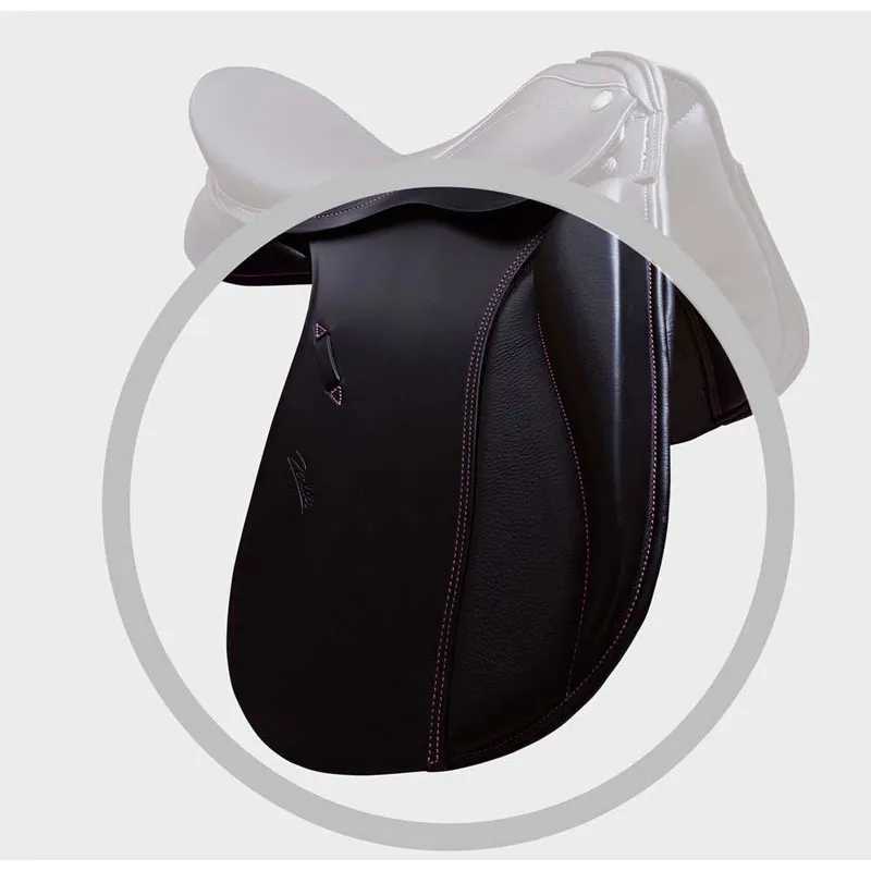 Sela de equitação preta em couro com costuras vermelhas