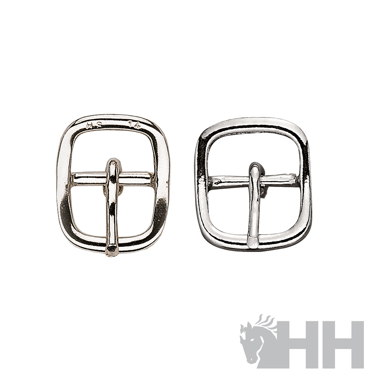 Duas fivelas metálicas quadradas prateadas em fundo branco
