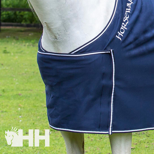 Manta azul escura para cavalo com bordado branco HORSEWARE