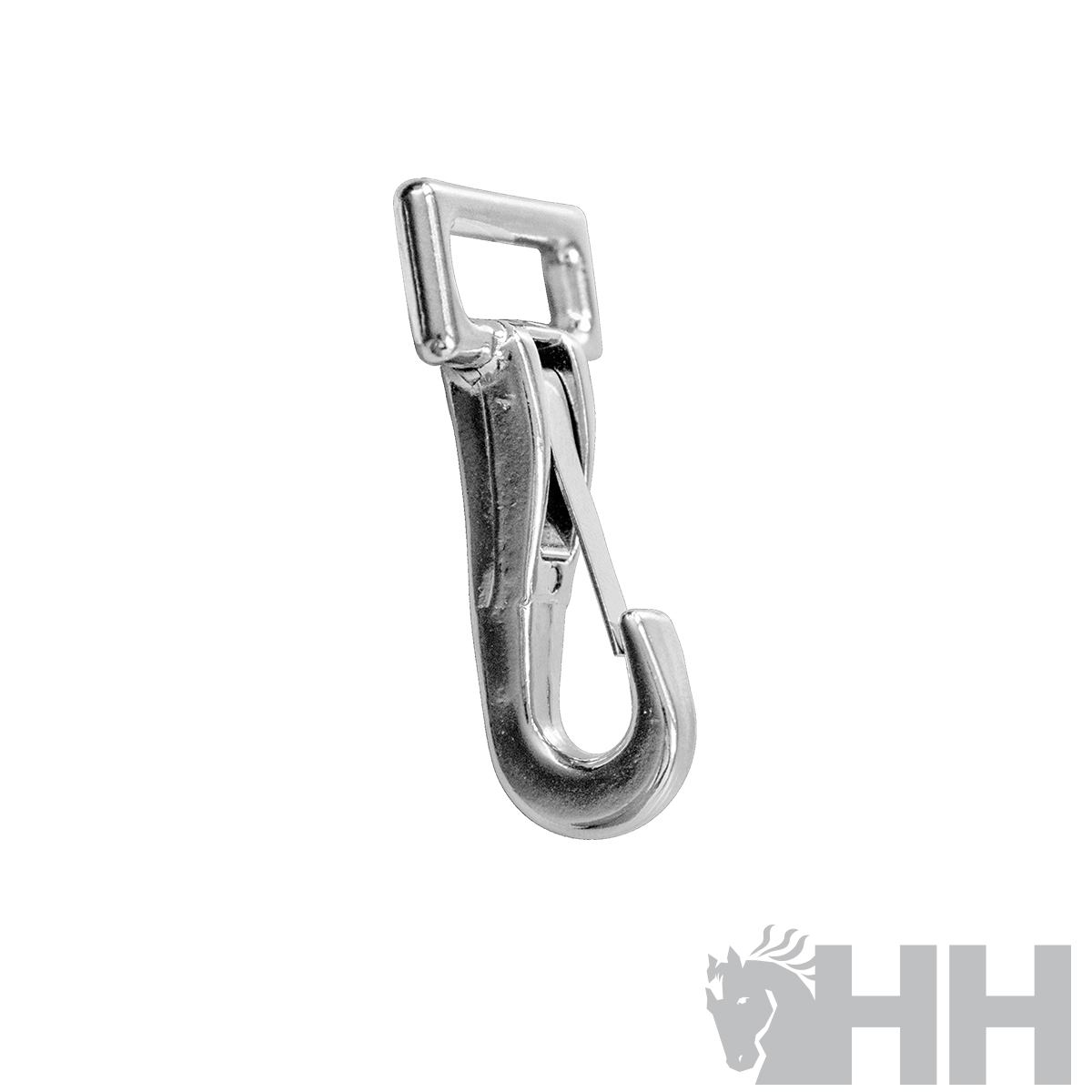 Mosquetão metálico prateado com fecho curvo em fundo branco