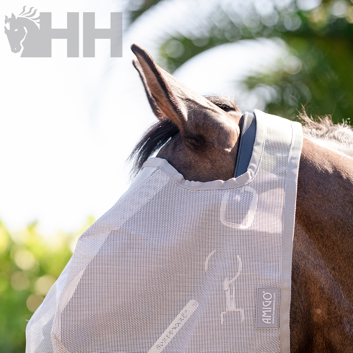 Máscara de proteção branca em malha para cavalo