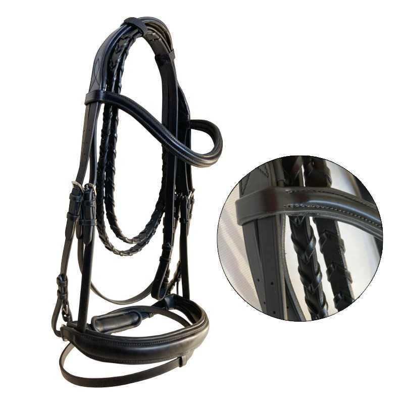 Cabeçada de cavalo em couro preto com fitas trançadas