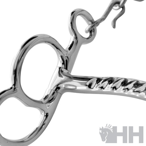 Freio metálico prateado com argolas e barra texturizada, equipamento equestre