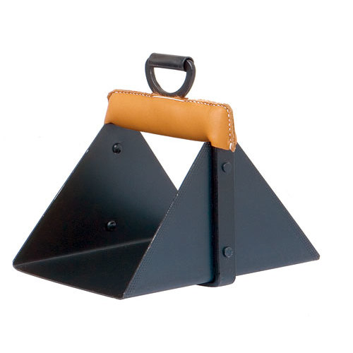 Suporte metálico triangular preto com alça castanha