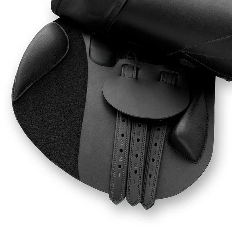 Sela de equitação preta com alças de couro ajustáveis