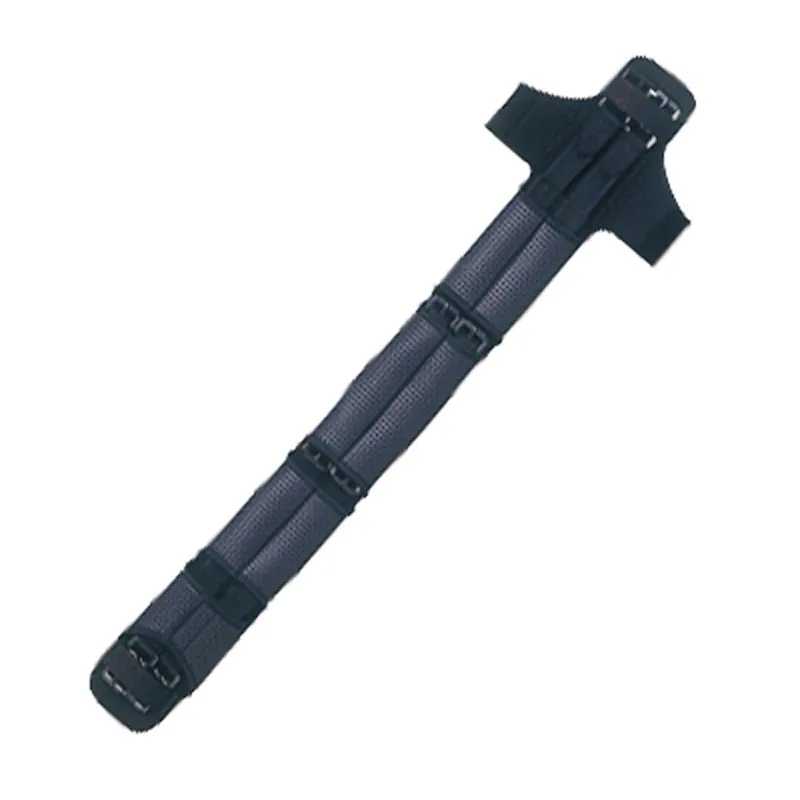 Cinto de segurança preto com fivelas metálicas e faixas ajustáveis