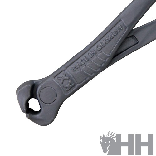 Alicate preto com inscrições MADE IN GERMANY e logótipo XX