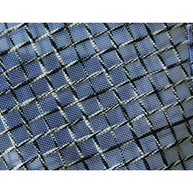 Tecido azul com padrão de grid preto e cinzento