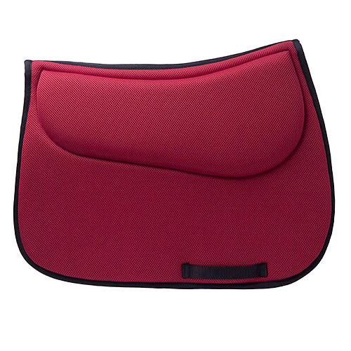 Tapete de sela vermelho com contorno preto e textura visível