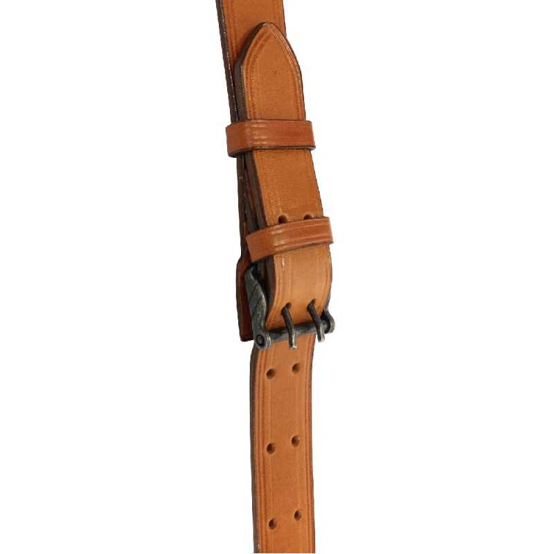 Cinto de couro castanho claro com fivela metálica prateada dupla