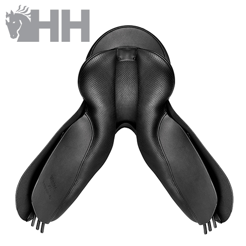 Sela de equitação preta com textura perfurada da marca HH