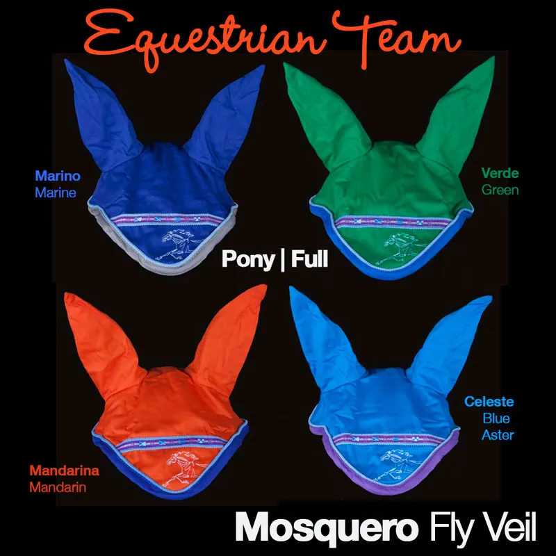 Mosquiteiros de proteção para cavalos em quatro cores com orelhas, etiquetas acores e texto Equestrian Team e Mosquero Fly Veil
