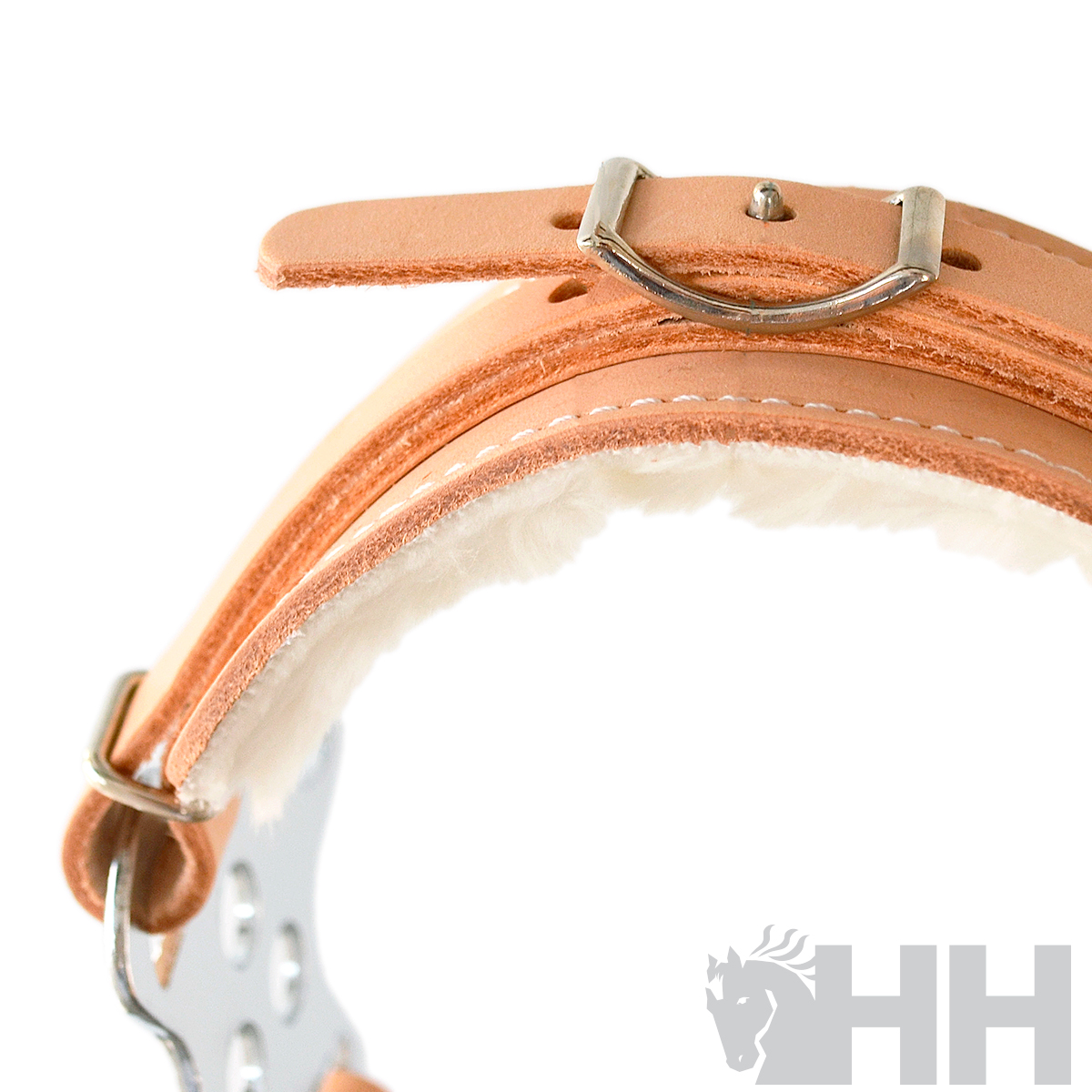 Coleira de cão em couro castanho claro com interior branco acolchoado e fivela metálica