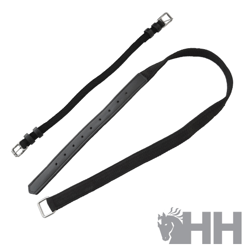 Correia ajustável negra com fivela metálica e cinco orifícios para ajuste