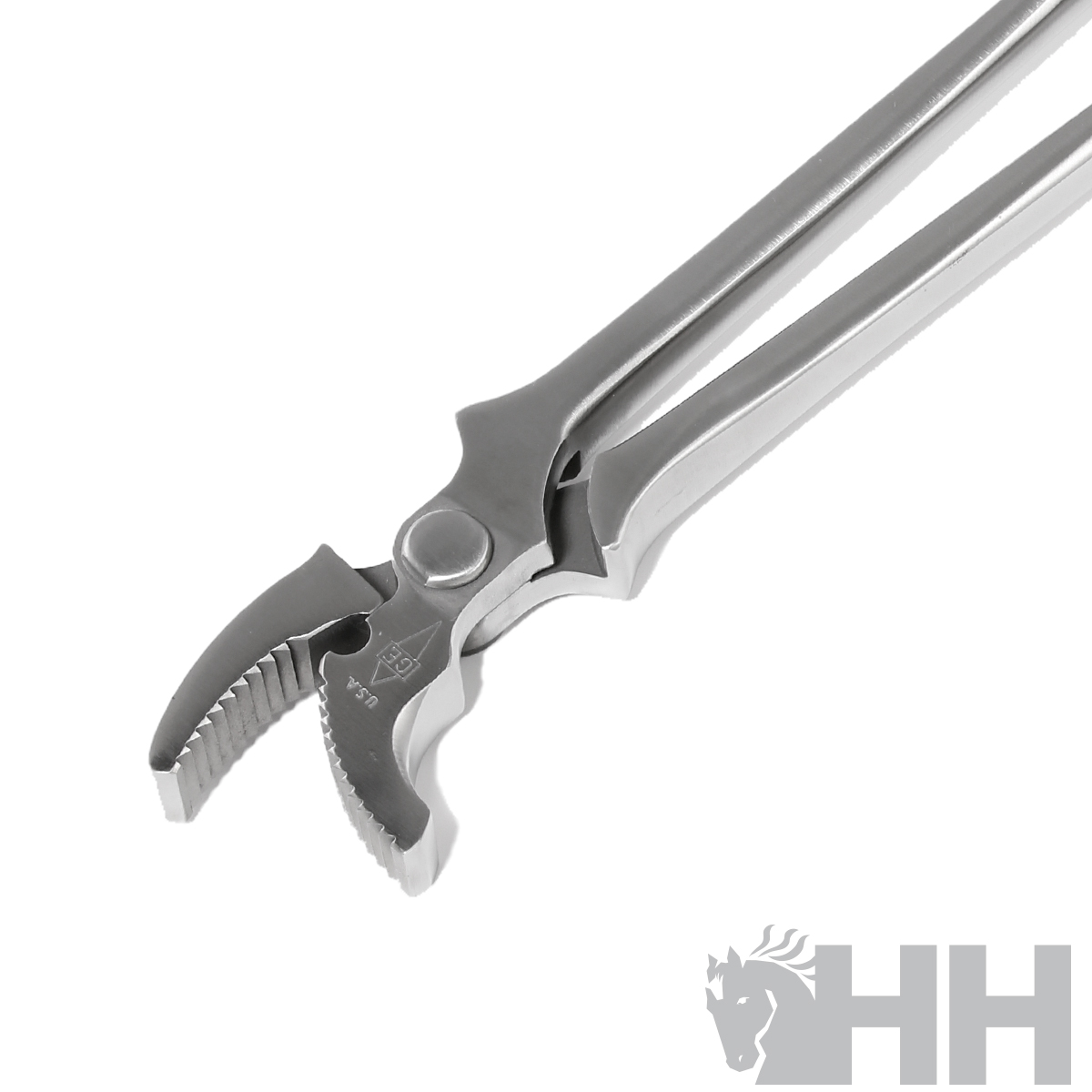 Alicate metálico prateado com dentes serrilhados