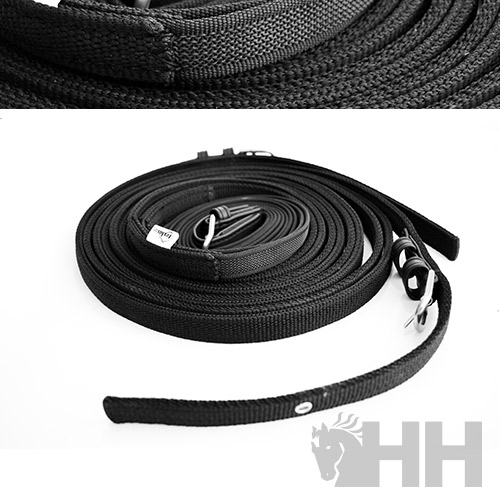 Correia têxtil preta enrolada com etiqueta HH