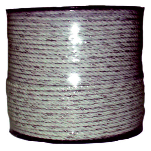 Bobina de corda branca em fundo branco