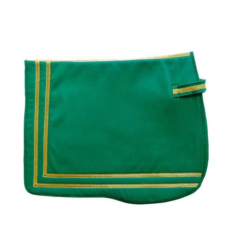 Capa verde com faixas douradas paralelas e aba de ajuste