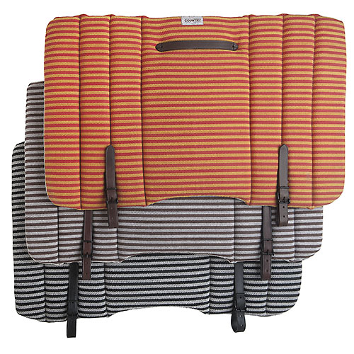 Mantas para cavalo com riscas horizontais e tiras em couro