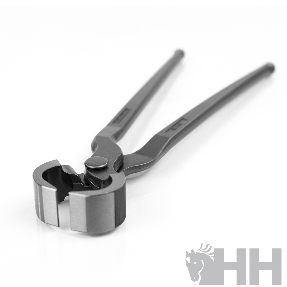 Alicate de aço carbono preto com cabeça prateada e texto TEST no cabo