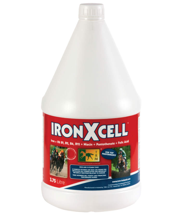 Frasco branco de plástico com rótulo vermelho e azul do suplemento IronXcell