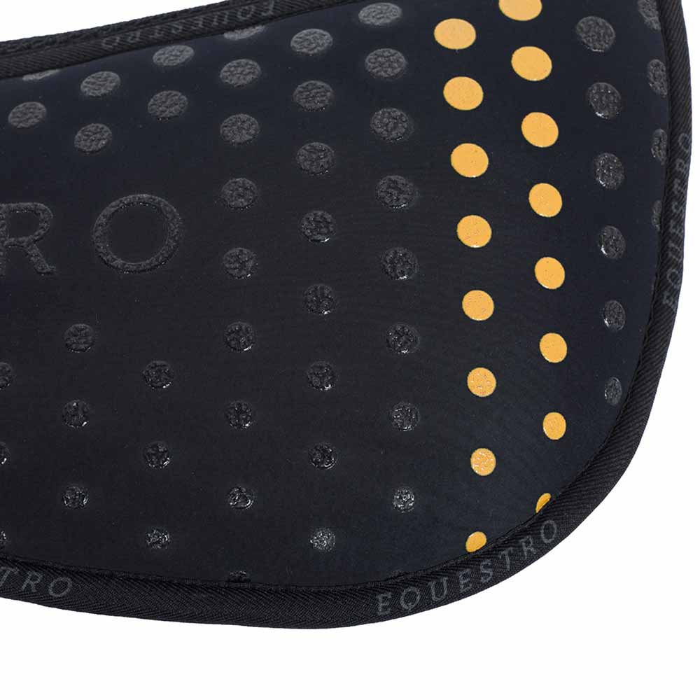 Manta preta para cavalo com pontos de aderência pretos e amarelos e borda com texto EQUESTRO