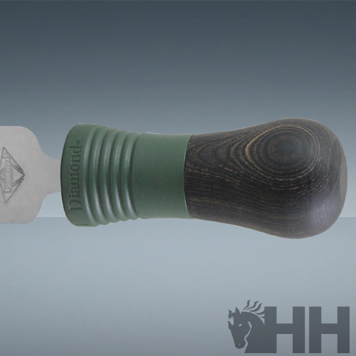 Cabo de faca com punho em madeira escura e parte emborrachada verde